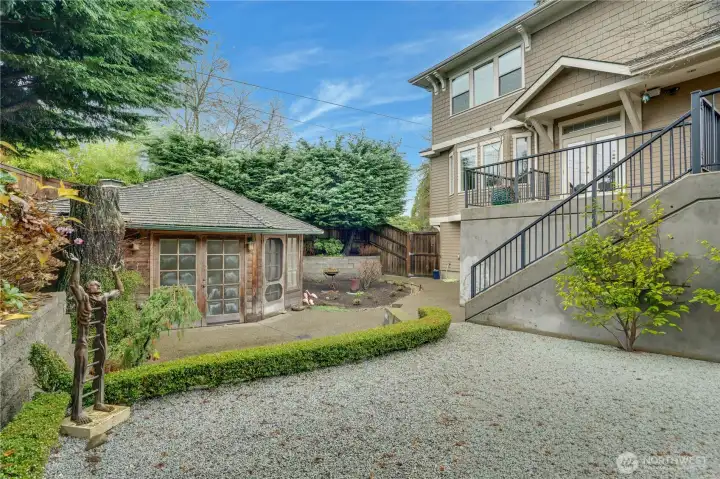 Let’s visit the art studio! Fun fact: Dale Chihuly grew up in the house next door, and this place is rumored to be one of his very first studios in Tacoma.