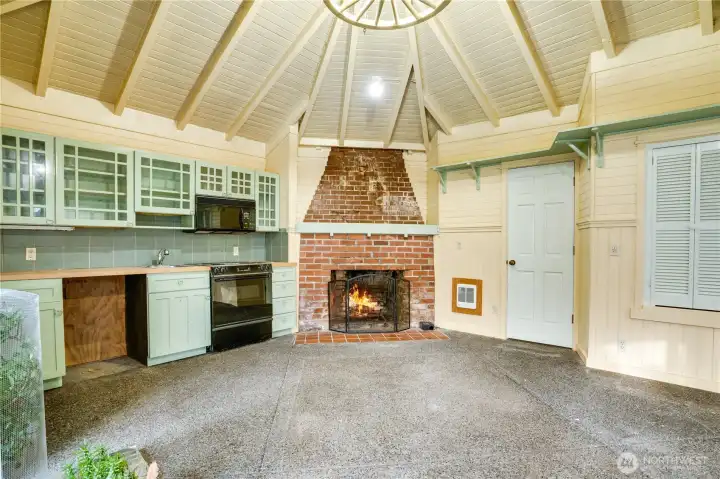 This space is so quaint, and it even has plumbing and electricity.