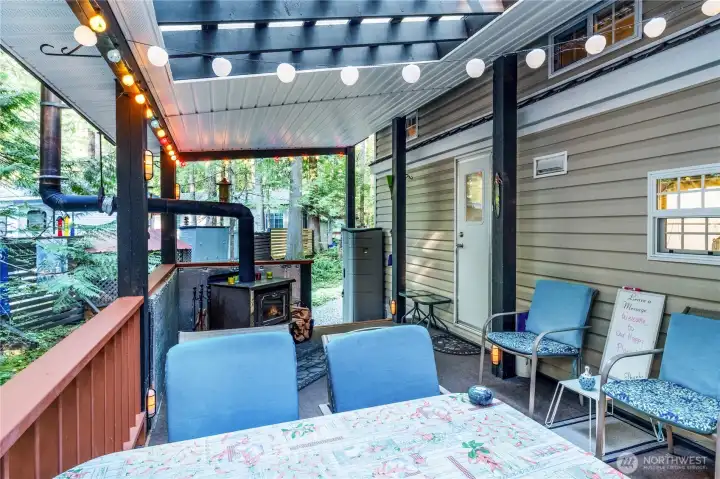 Additional view of the outdoor living space.