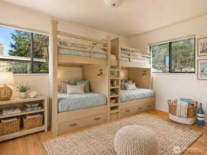 Virtually Staged as bunkroom