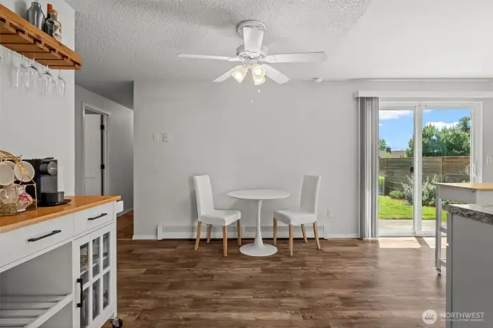 Open flexible dining area