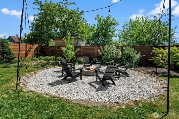 Large firepit