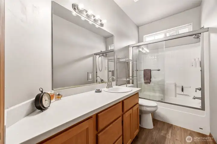 Updated, tastefully designed Guest-Hall Bath.