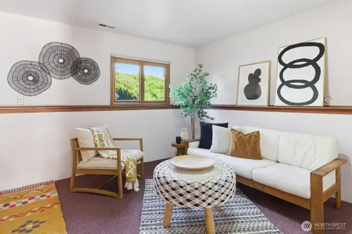 Large bedroom downstais with plenty of room.