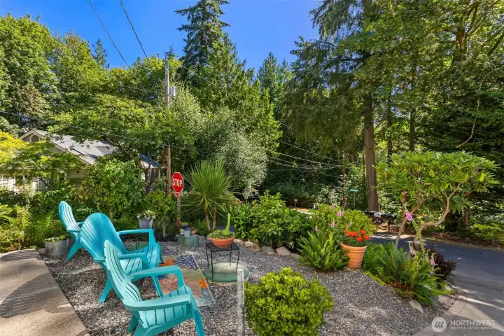 Enjoy views from the front yard as well! Enjoy views from the front yard as well!