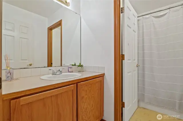 Hallway full bathroom
