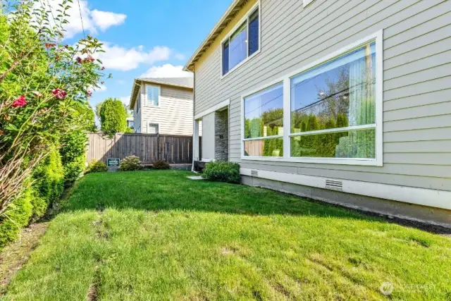Private fully-fenced backyard.