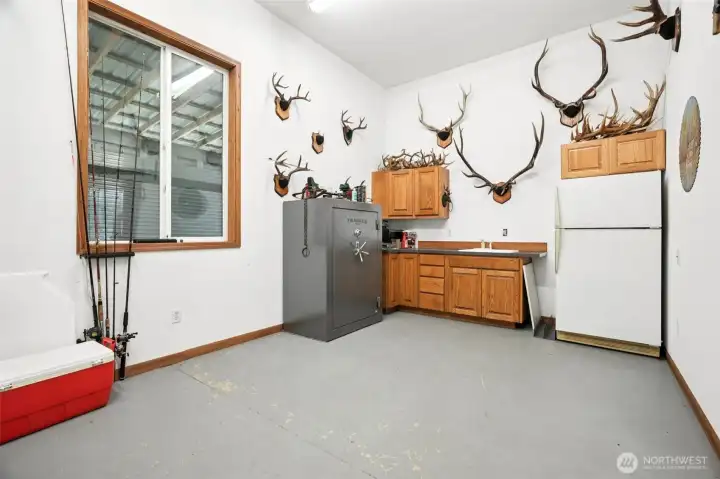 Shop #2 Game Cleaning Kitchen