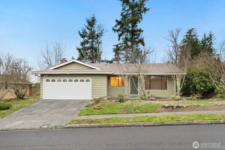 Located in the original Victoria Park neighborhood in Renton, this single story, rambler is a perfect starter home.