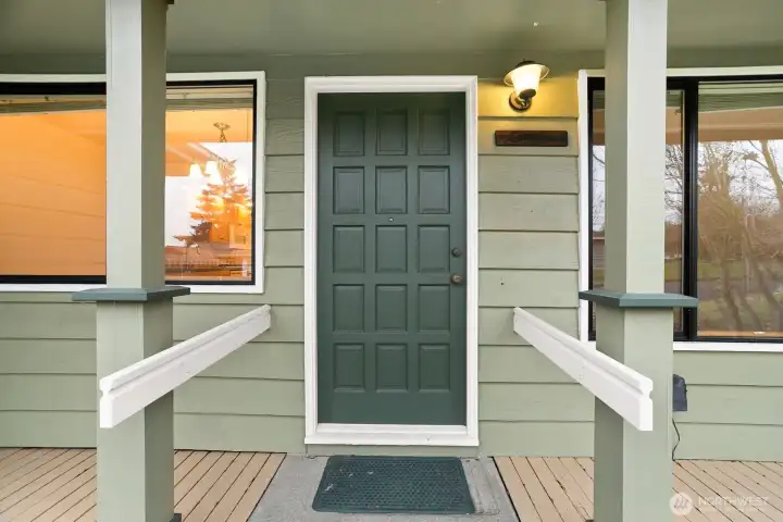 The railings here can easily be removed to free up the veranda-like front porch.