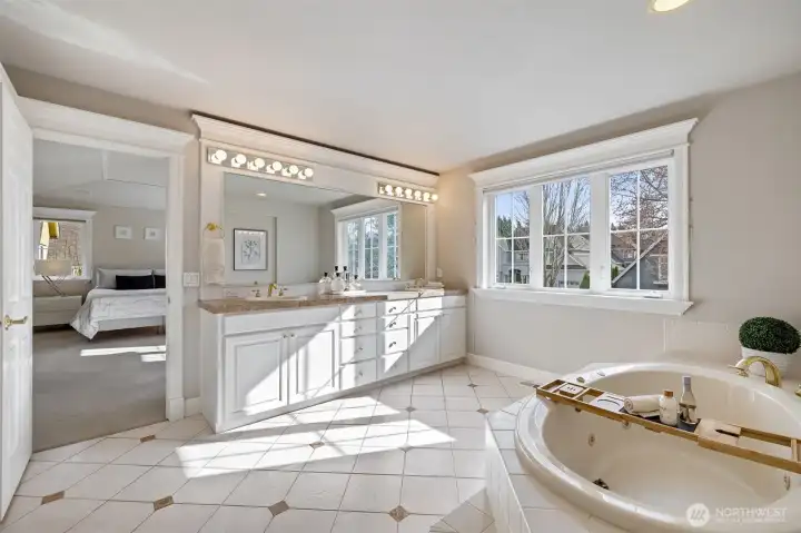 5 piece primary suite.