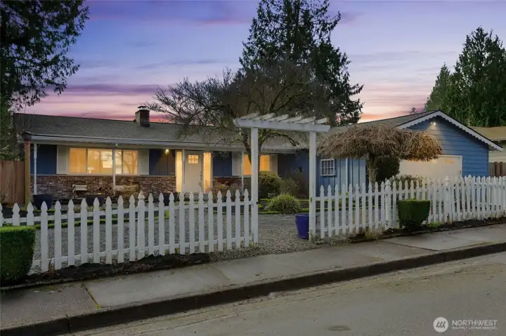 4 beds/2 baths + utility room