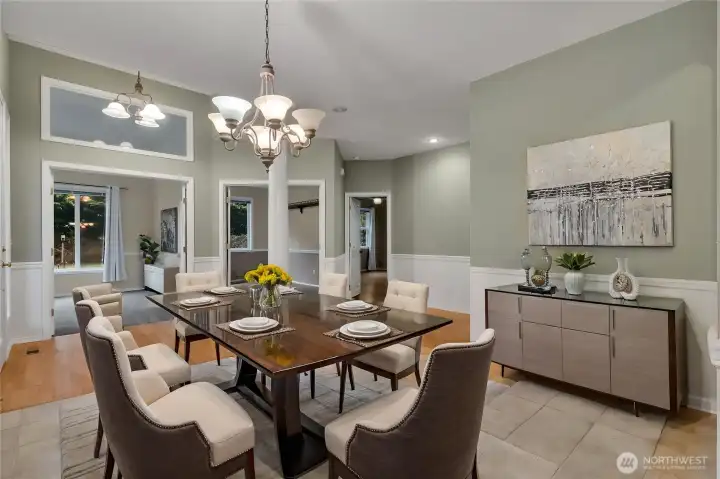 Virtual Staged Dining room