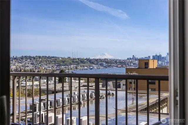 Top floor, corner unit views