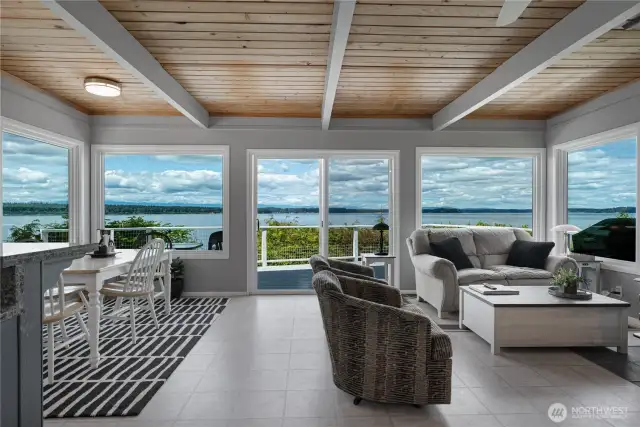 Slider door and large windows allow for plenty of light!