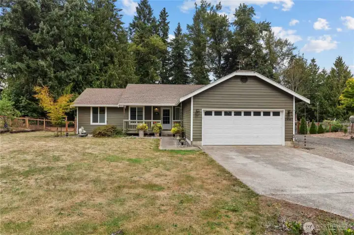 Home w/2-Car Attached Garage w/nearly new Exterior Paint and Long Driveway