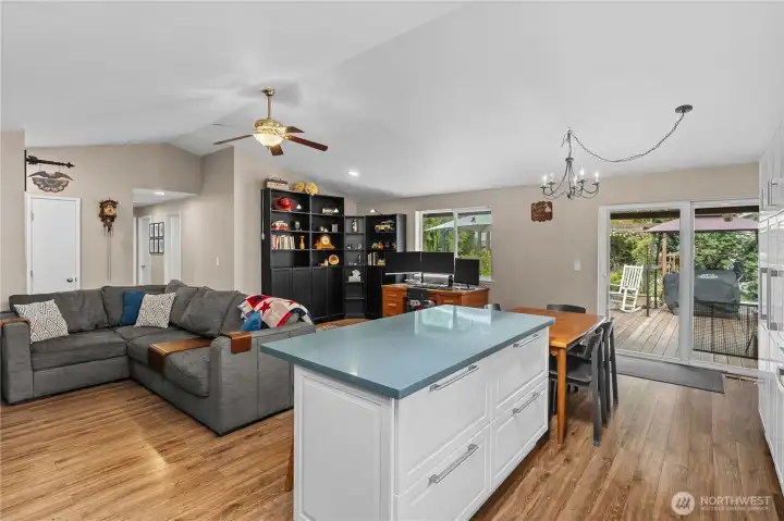 Another view of this great room space!