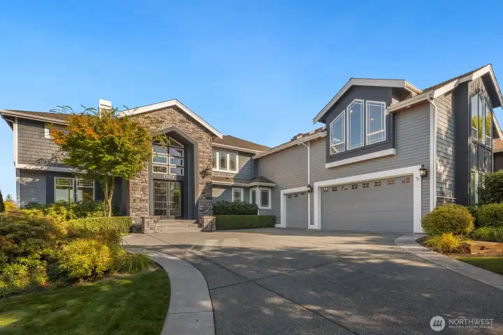 Stunning curb appeal