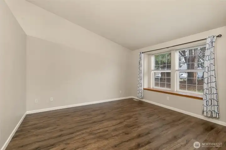 Sitting area, kids area?