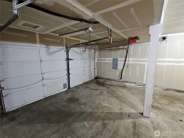 Oversized 2 car garage