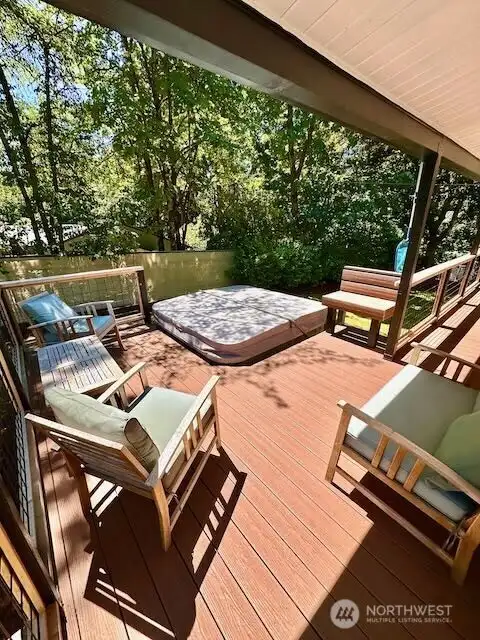 Hot tub on new deck