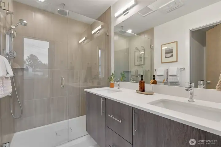 Primary bath with private W/C.