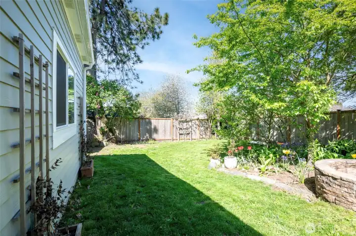 Perfect size lawn with great access to garage.