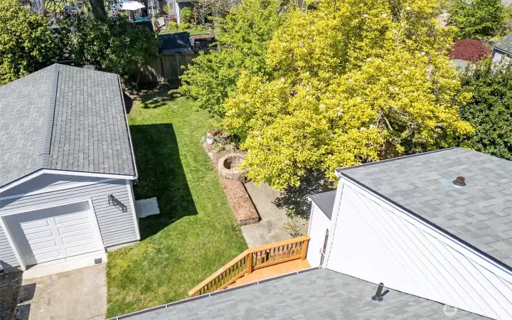 Up Close to show the great condition of the roof.   This is a very clean & well maintained property!