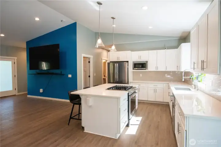 Open kitchen design in this lovely great room!