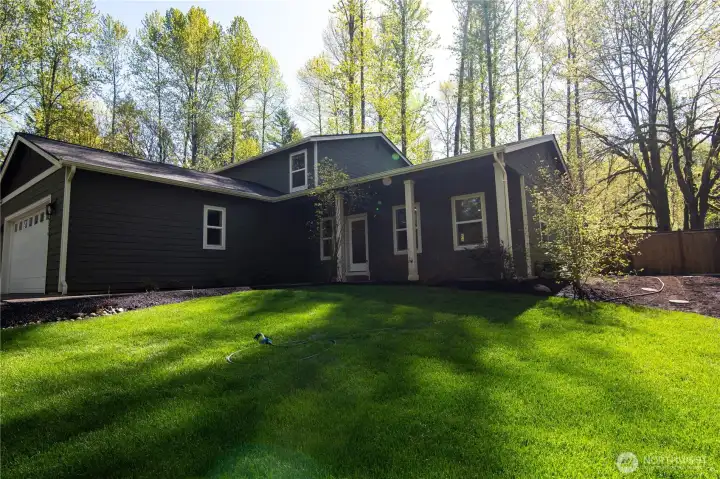 Such a peaceful and serene setting but only 5 minutes to downtown!