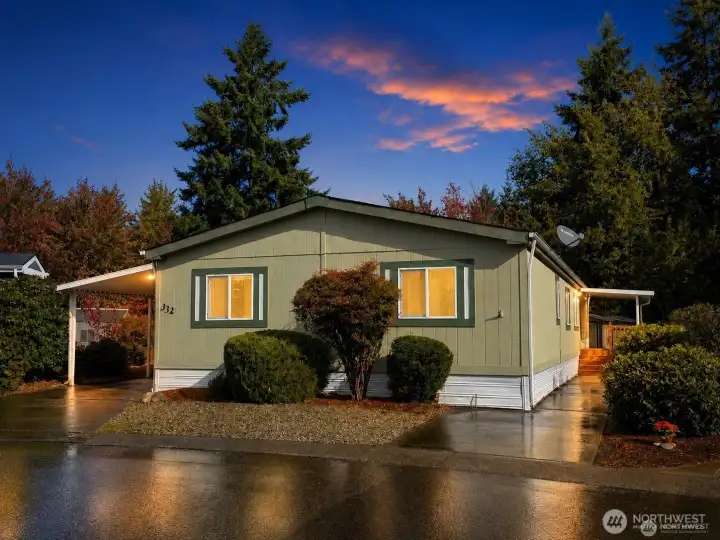 Wonderful area, perfect lot and turn key!