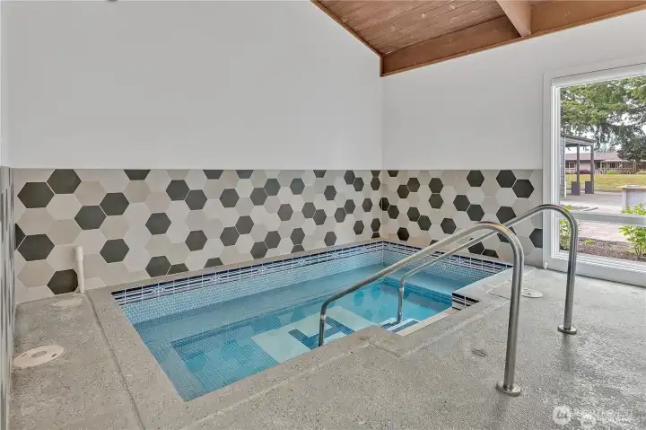Hot Tub & Sauna