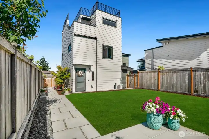 townhome in Broadview
