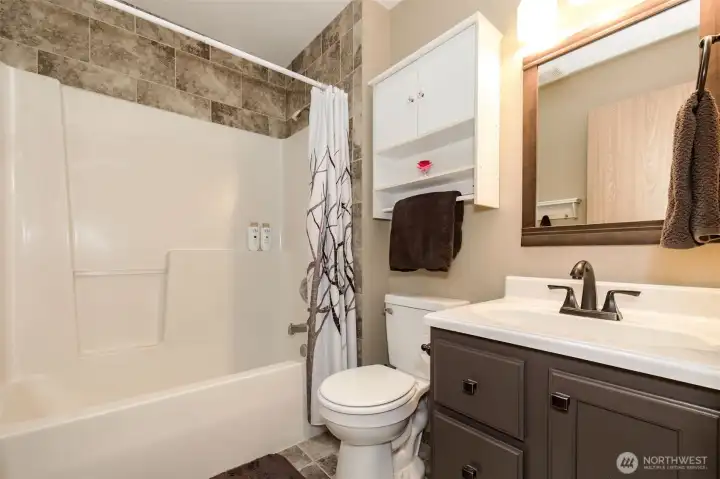Full hallway bathroom
