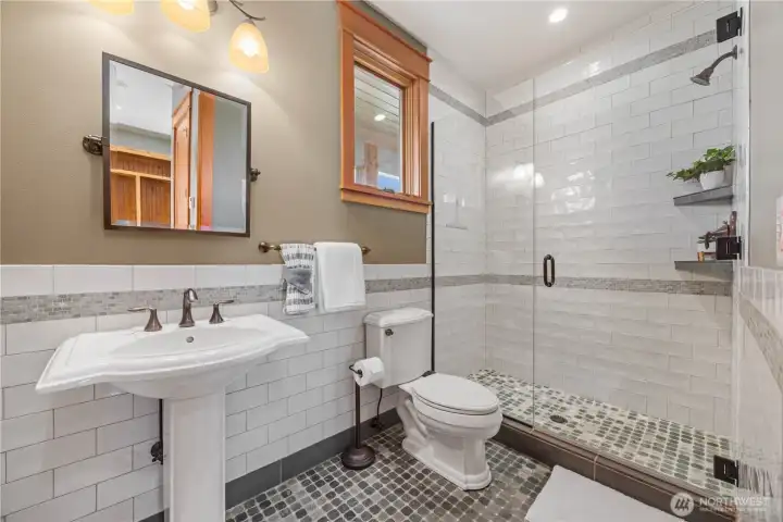 Guest Bathroom with Shower