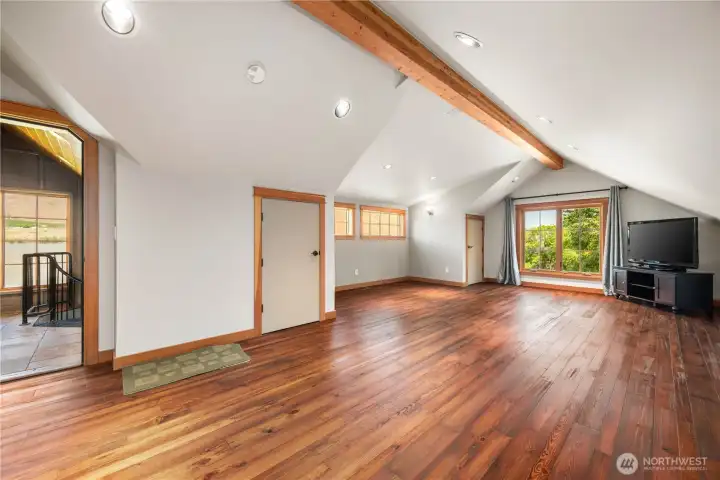 Bonus Room, Game Room with Tons of Storage