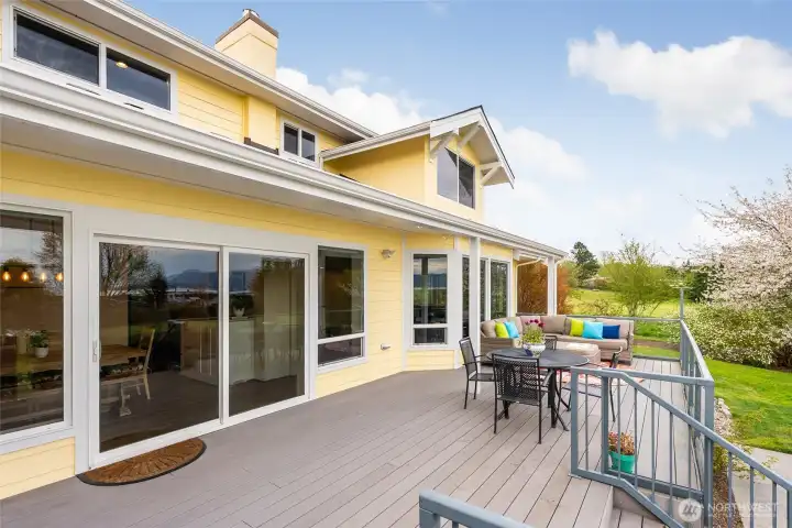 Massive deck