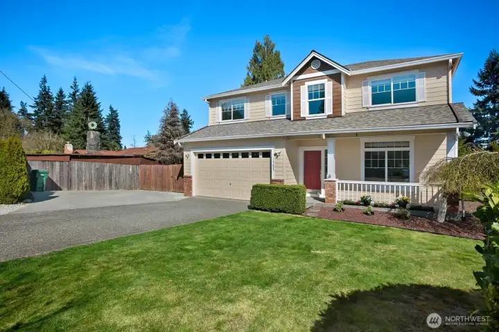 House faces West.  Parking for 4 cars in driveway (recently pressure washed) + 2 in garage.  All gutters professionally cleaned.
