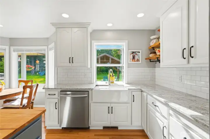 Farmhouse sink w/ a window infront! Farmhouse sink w/ a window infront!