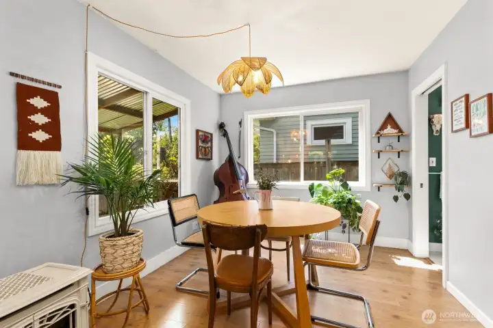 Yep, there is room for a table of 4-6 here. Perfect for entertaining. Yep, there is room for a table of 4-6 here. Perfect for entertaining.