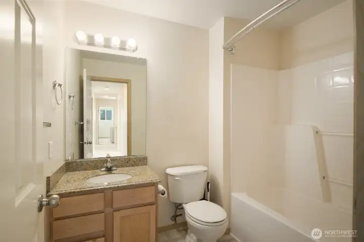 Full Bath Full Bath