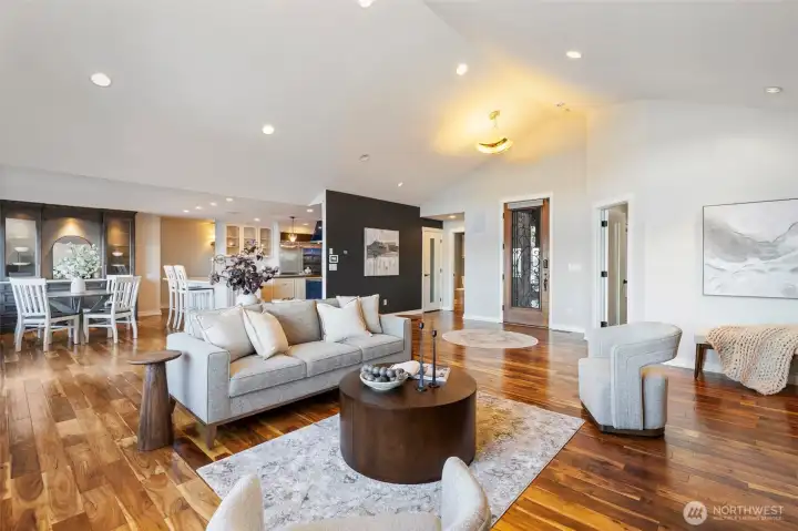Vaulted ceilings, Acacia hardwood floors....