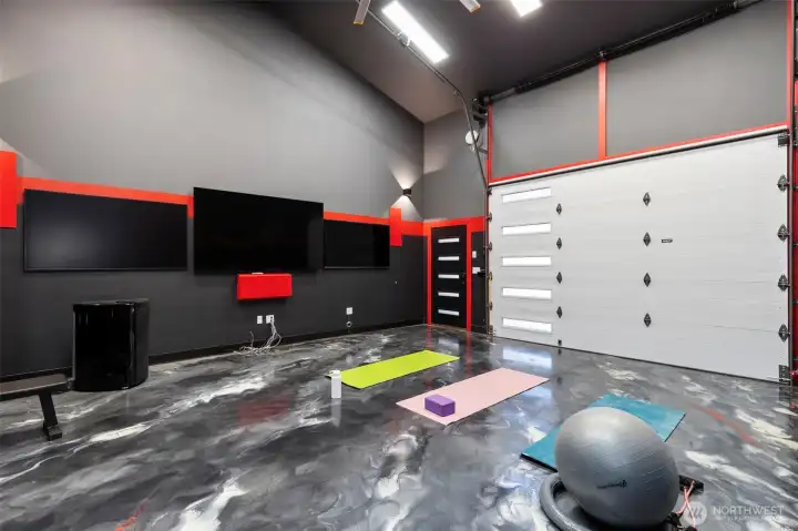 Climate controlled workout/media/shop space or a 4th garage