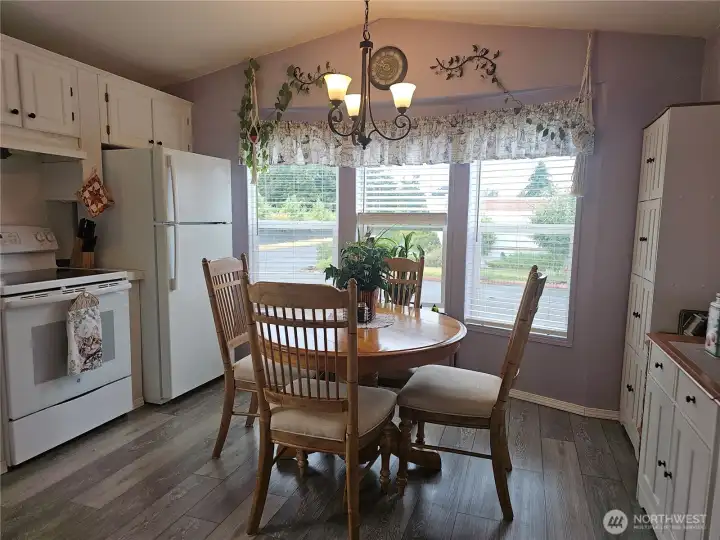 Kitchen/Dinette area Kitchen/Dinette area