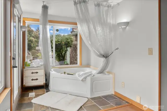 Primary Jacuzzi Bath Exposed