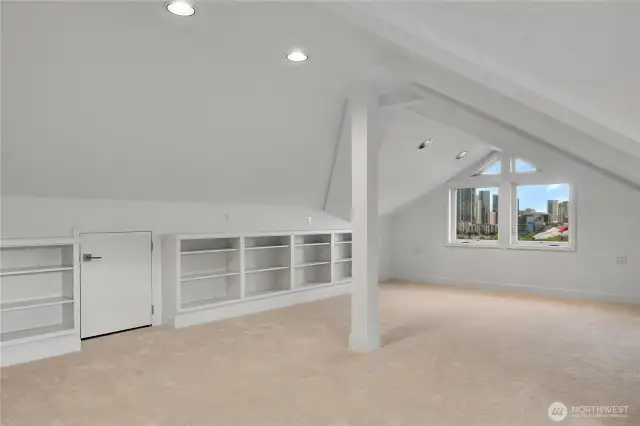 Attic play/bonus room
