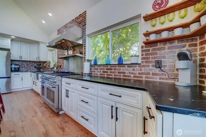 Open Kitchen