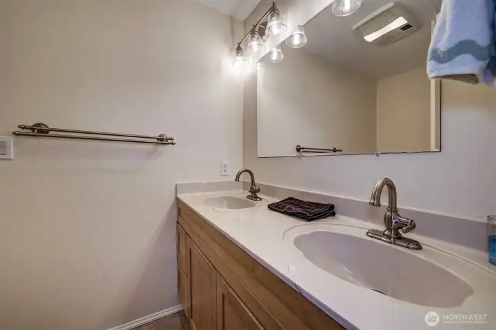 Primary bedroom vanity