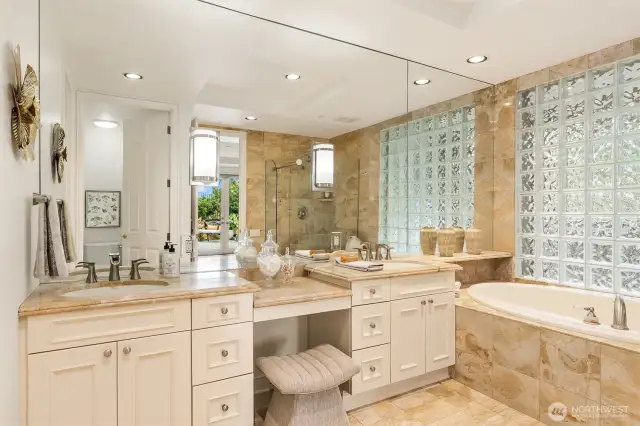The center vanity is such a thoughtful detail, signature of the high end finishes.