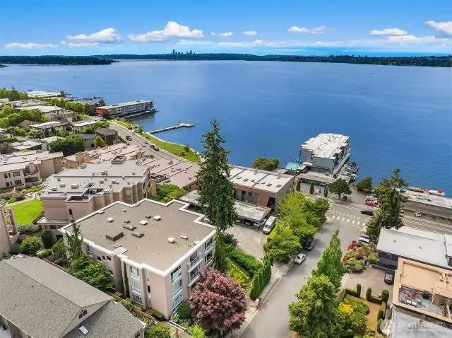 Yes, one block to the lake.
